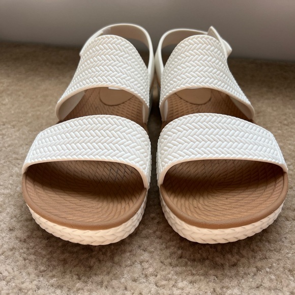 Reef Water Vista - Picture 2 of 7